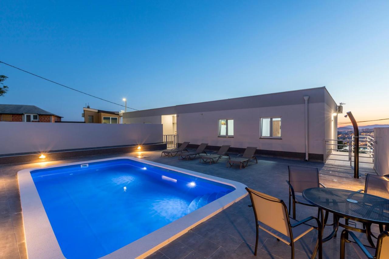 House With Private Pool Magdalena Daire Podstrana Dış mekan fotoğraf